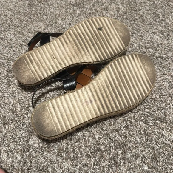 PIERRE DUMAS Platform Sandals - Picture 3 of 4